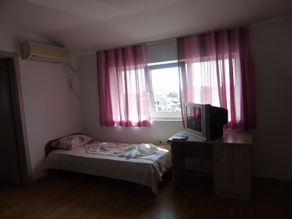 Apartments Ivelin Łozenec Zewnętrze zdjęcie