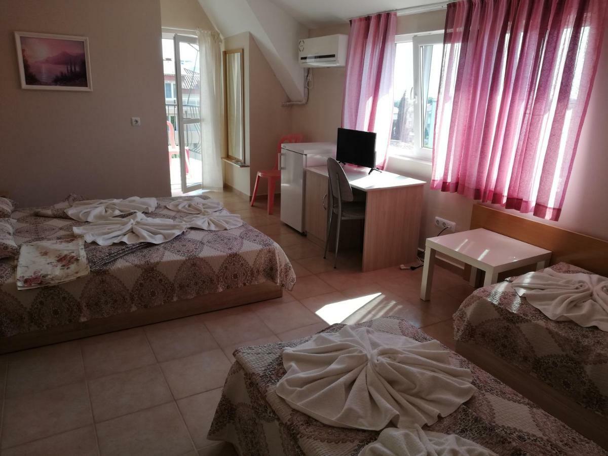 Apartments Ivelin Łozenec Pokój zdjęcie